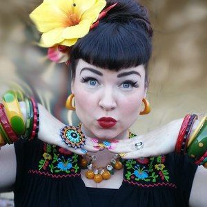 Meet your Posher, Carli